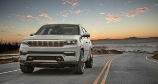 2022 Jeep Grand Wagoneer featured