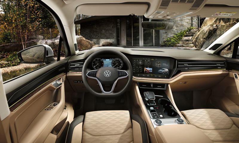 2022 VW Touareg Interior