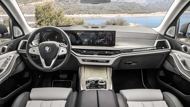 2024 BMW X8 Interior